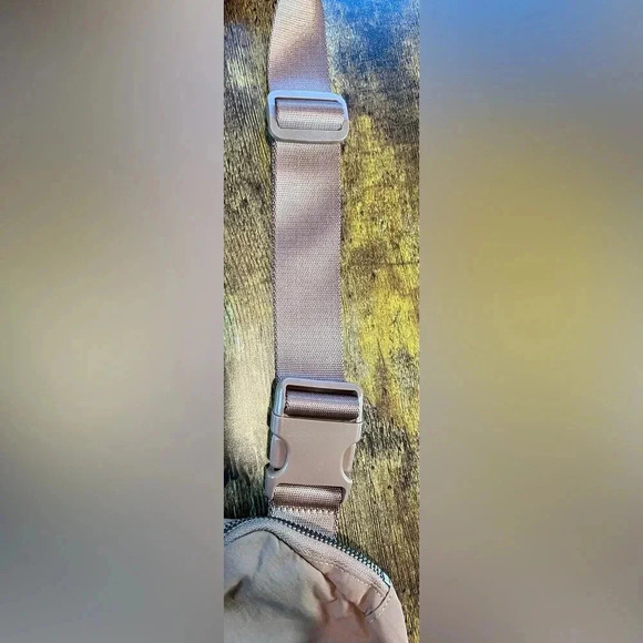 ODODOS | Unisex mini belt bag. - Picture 13 of 13